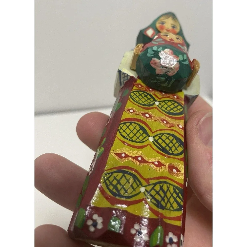 Russian Hand Carved Signed Ceprueb Nocag Mother & Baby Ornament 5